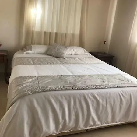 Parica. Villa