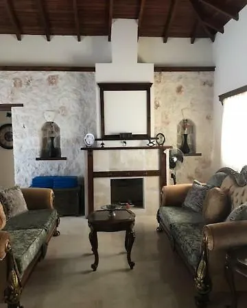 Villa Parica.