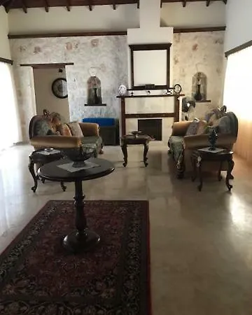 Parica. Villa