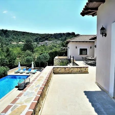 Parica. Villa *